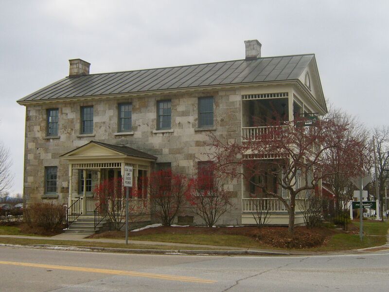 Файл:South Hero Inn01.JPG