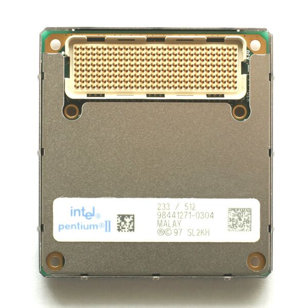 Файл:KL Intel PII Mobile bottom.jpg