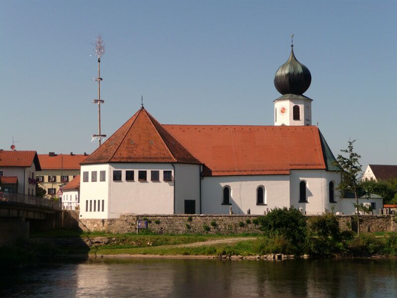 Файл:Pfarrkirche Chamerau.JPG
