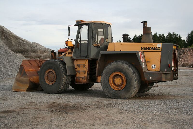 Файл:Hanomag loader.jpg
