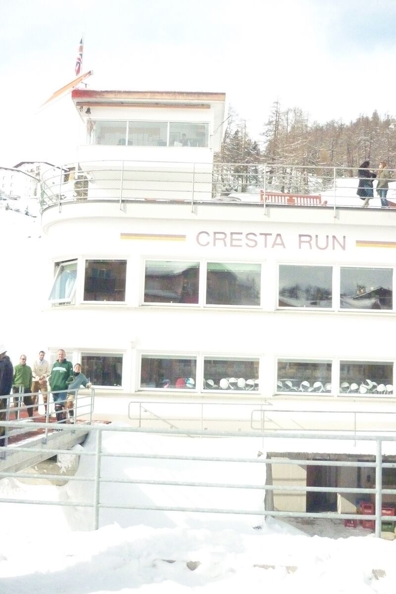 Файл:Cresta Run Clubhuis.JPG