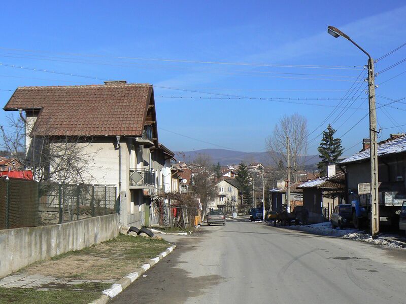 Файл:Golema-Rakovitsa-village.JPG