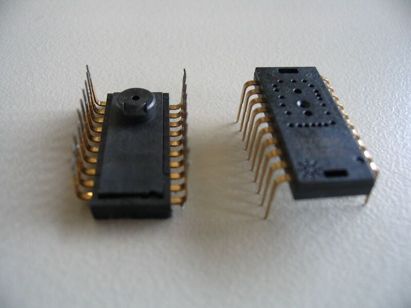 Файл:Mouse Sensor Chips.JPG
