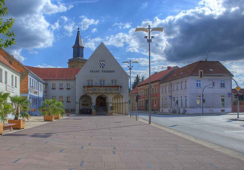 Файл:Rathaus-Trebbin.jpg