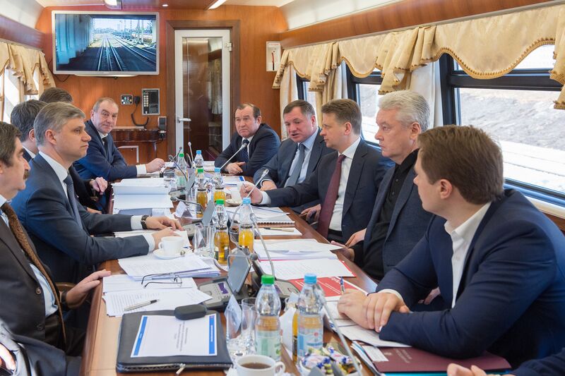 Файл:RA2 interior VIP.jpg