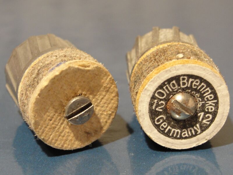 Файл:Two Brenneke Slugs.JPG