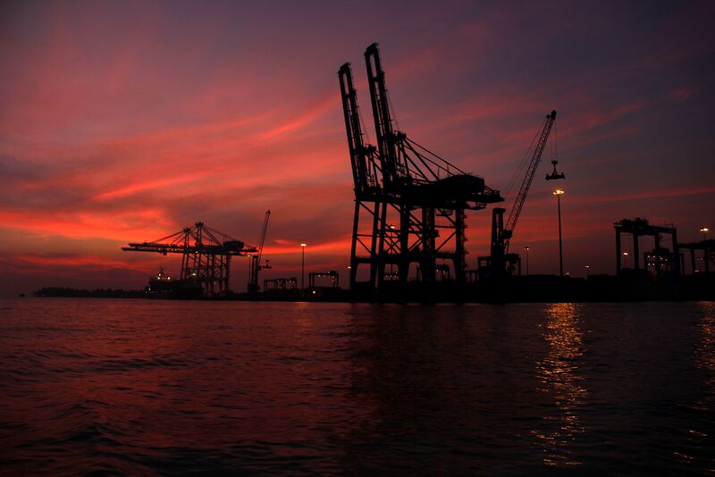 Файл:Vallarpadam Container Terminal at night.JPG