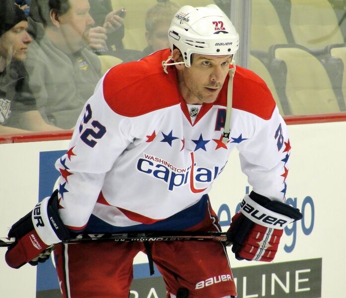Файл:2012-01-22 Knuble 1 vs Pens.JPG