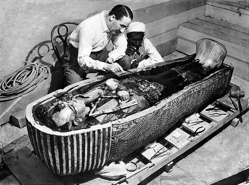 Файл:Tuts Tomb Opened.JPG