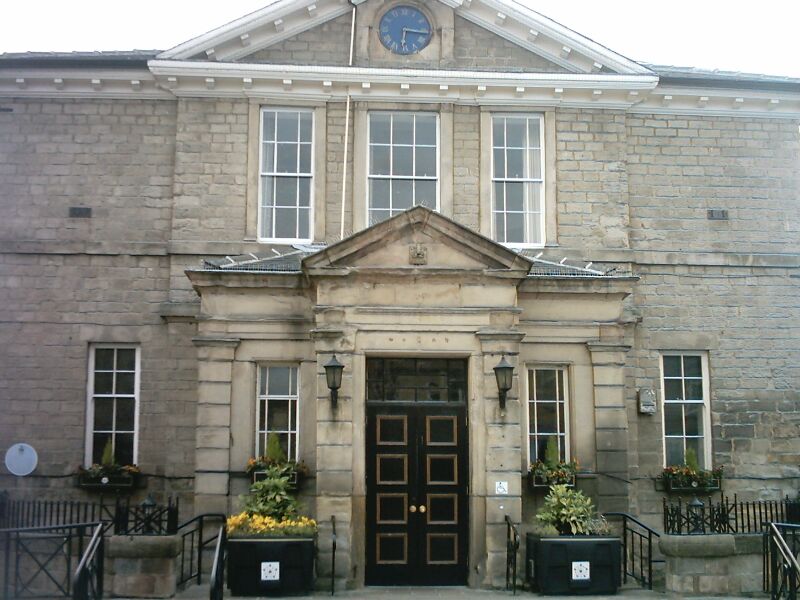 Файл:Wetherbytownhall.jpg