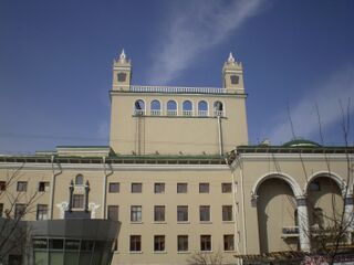 Здание театра. Восточная сторона.