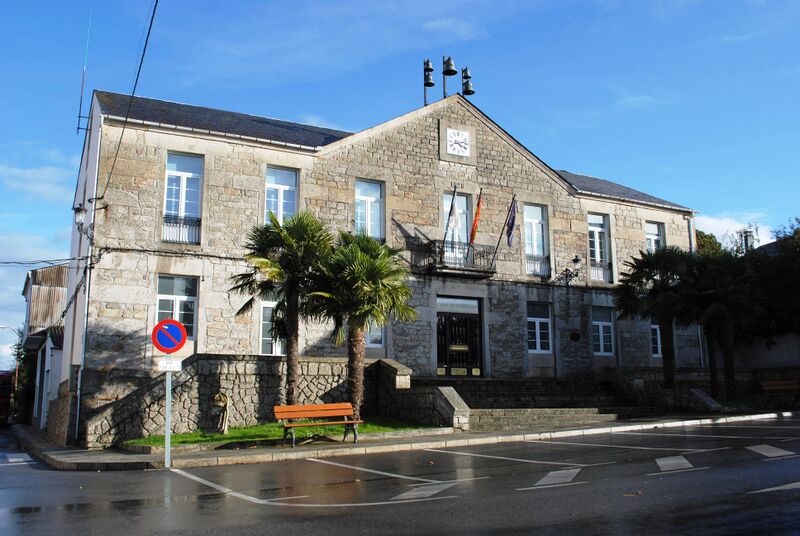 Файл:Casa do Concello de Friol.JPG