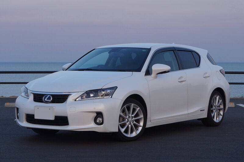Файл:LEXUS CT200h Japan 2011 front.JPG