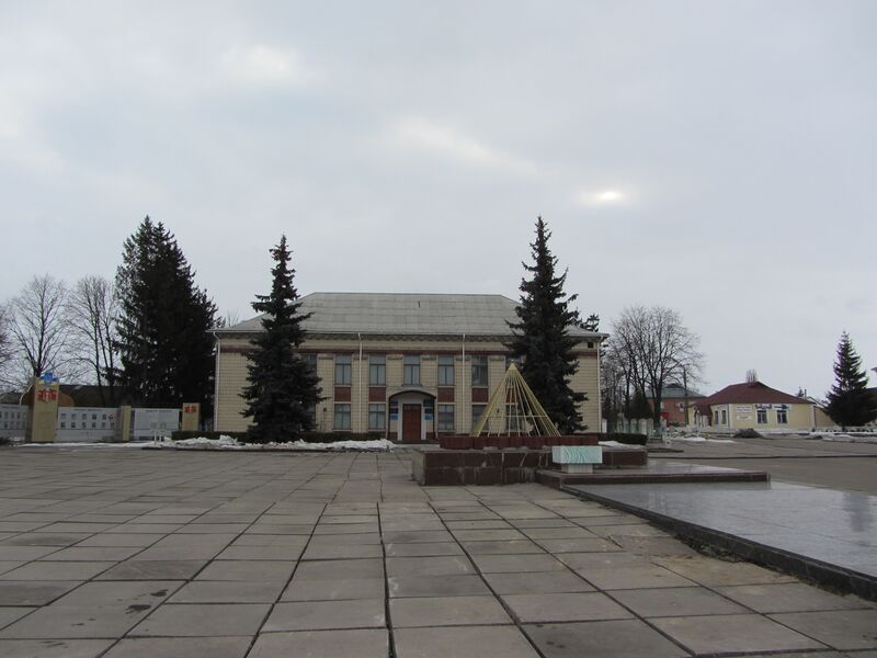 Файл:Volodarka center 002.JPG