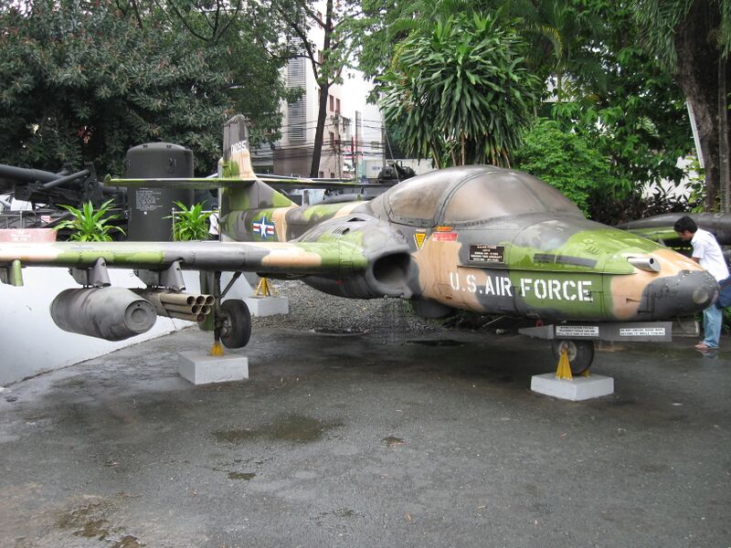 Файл:AT-37 Dragonfly.JPG