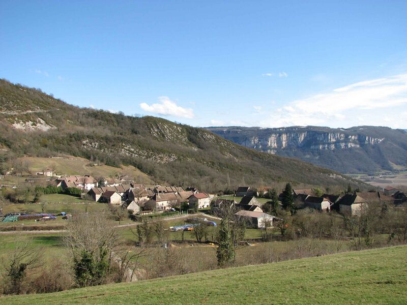 Файл:Izieu Village.JPG