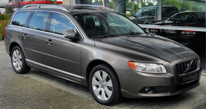 Файл:Volvo V70 III 20090905 front.JPG
