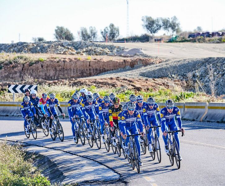Файл:Quickstep-2019-deceuninck-cut.jpg