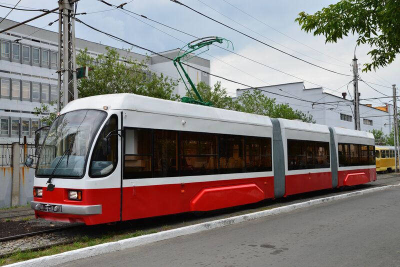 Файл:Tram 71-409.JPG