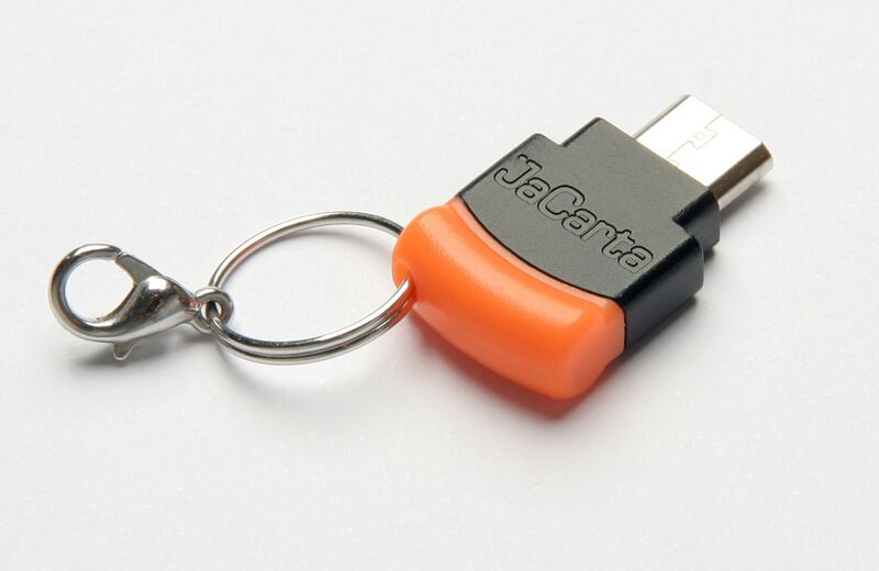 Файл:JaCarta MicroUSB.JPG