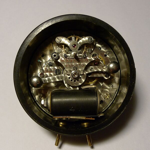 Файл:Reform clock movement.JPG
