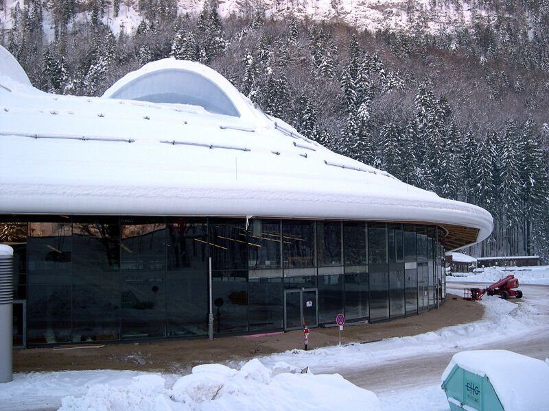 Файл:Eisstadion2 jan11.JPG