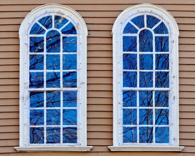 Файл:OldShipWindows.jpg