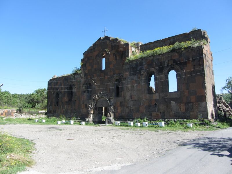 Файл:Ptghnavank monastery1.JPG