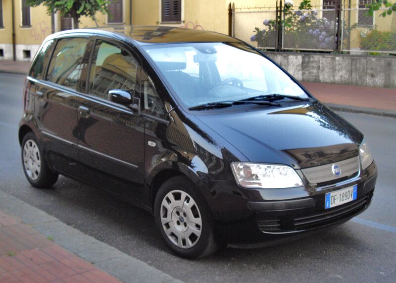 Файл:2006 Fiat Idea front.JPG