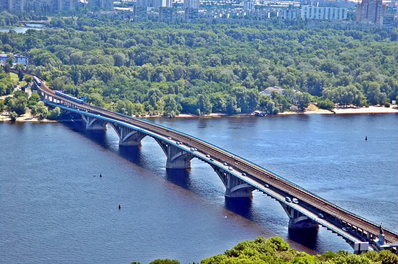 Файл:Kyiv Metro Bridge.JPG