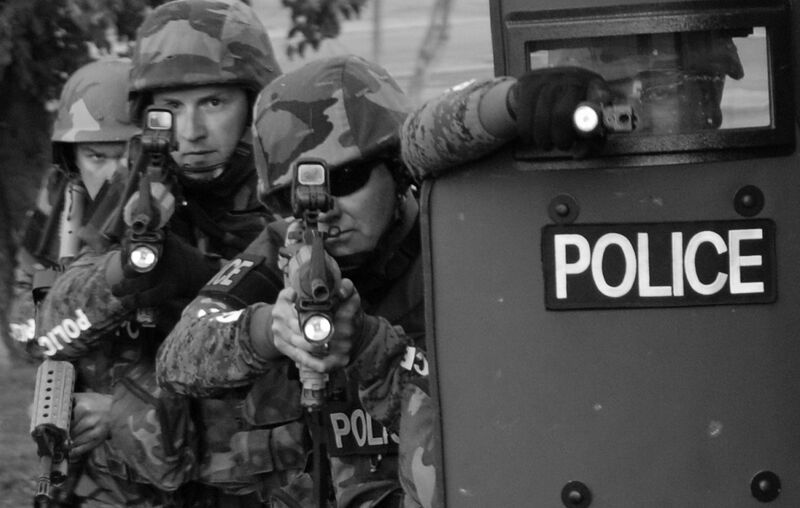 Файл:SWAT team.jpg