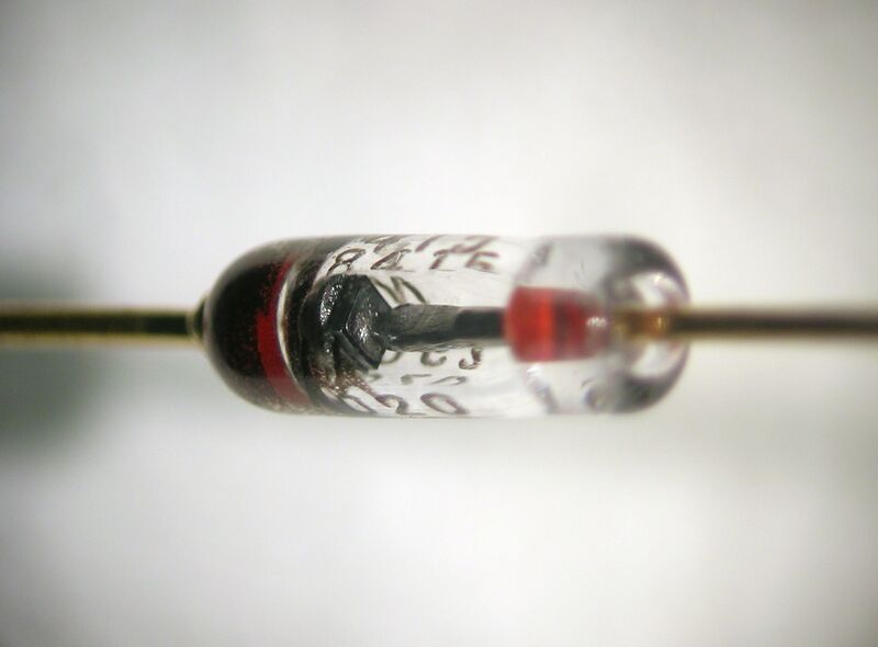 Файл:Diode-closeup.jpg