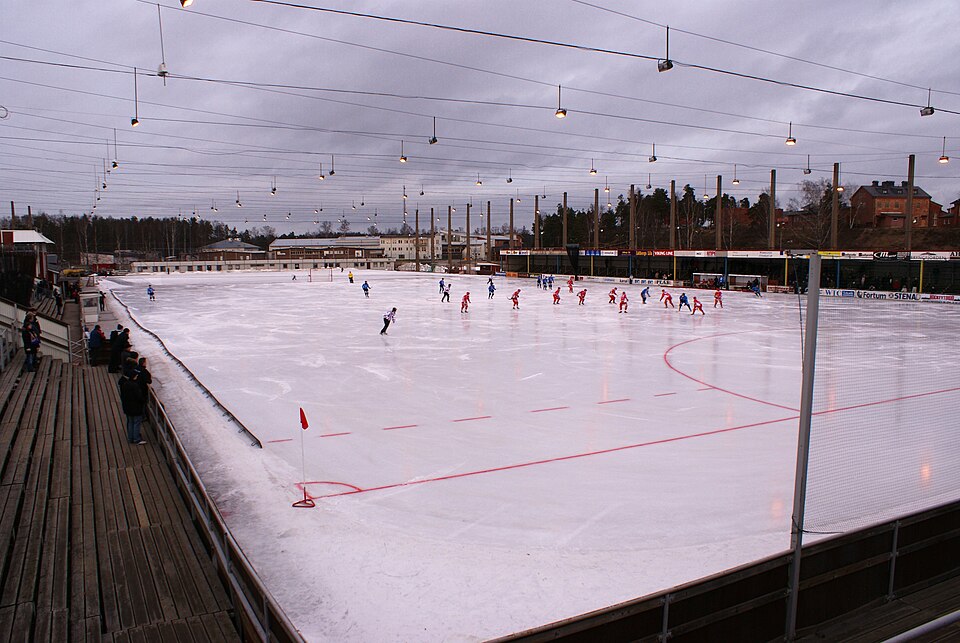 Файл:Tingvalla Isstadion.JPG