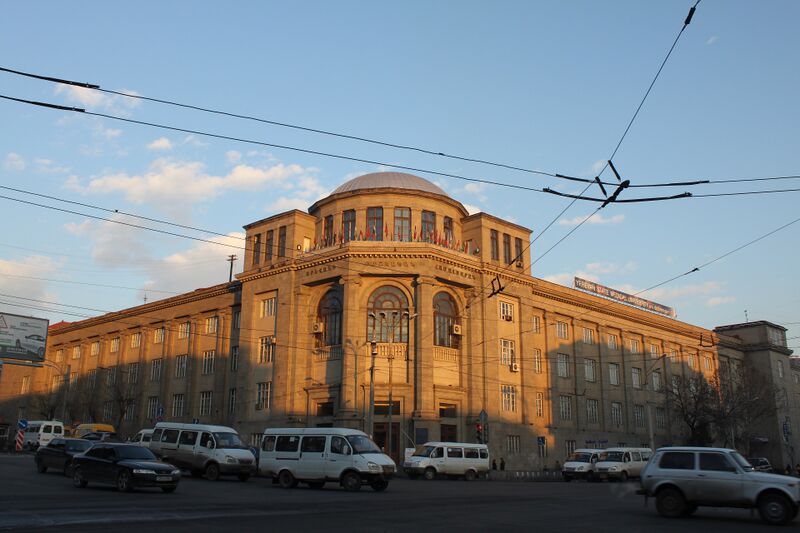 Файл:Yerevan State Medical University.JPG