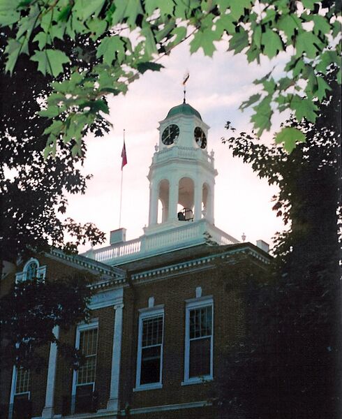 Файл:Exeter Tree Halo.jpg