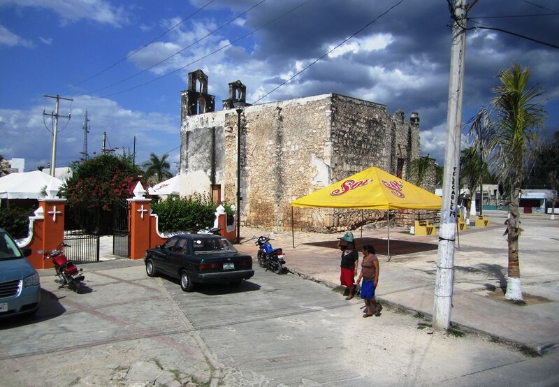 Файл:Pisté Chichén Itzá.JPG