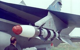 Р-40ТД-1 под крылом МиГ-31, МАКС-1999.