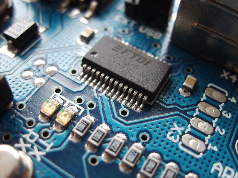Файл:Arduino ftdi chip-1.jpg