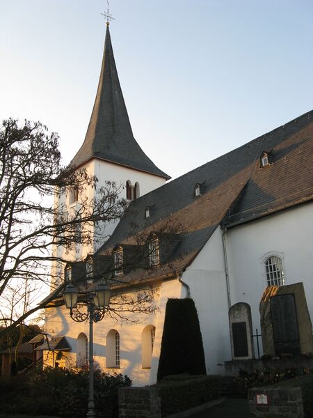 Файл:Bornich Kirche.JPG