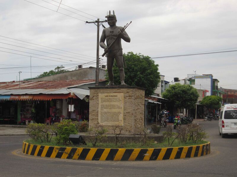 Файл:MONUMENTO A LOS GIRARAS.JPG
