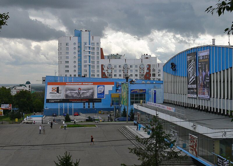 Файл:Sakharov's Square in Barnaul.JPG