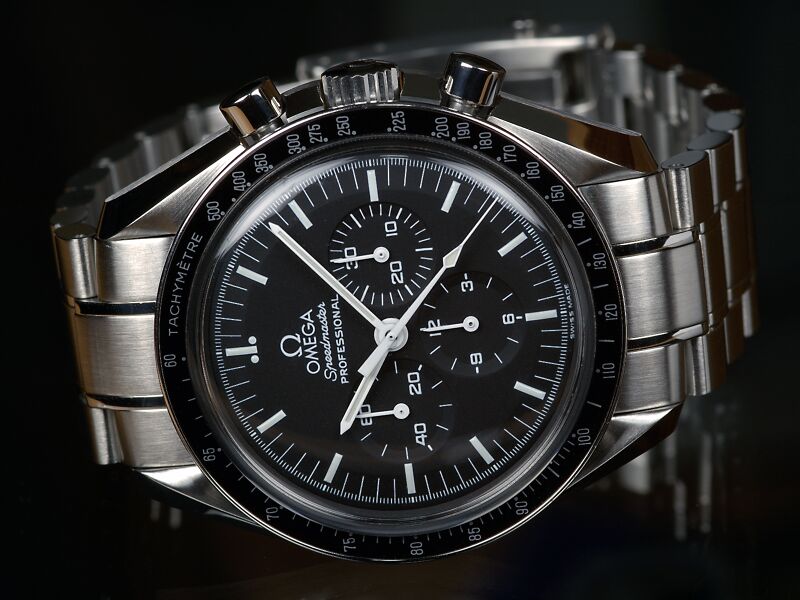 Файл:OMEGA-Speedmaster-Professional-Front.jpg