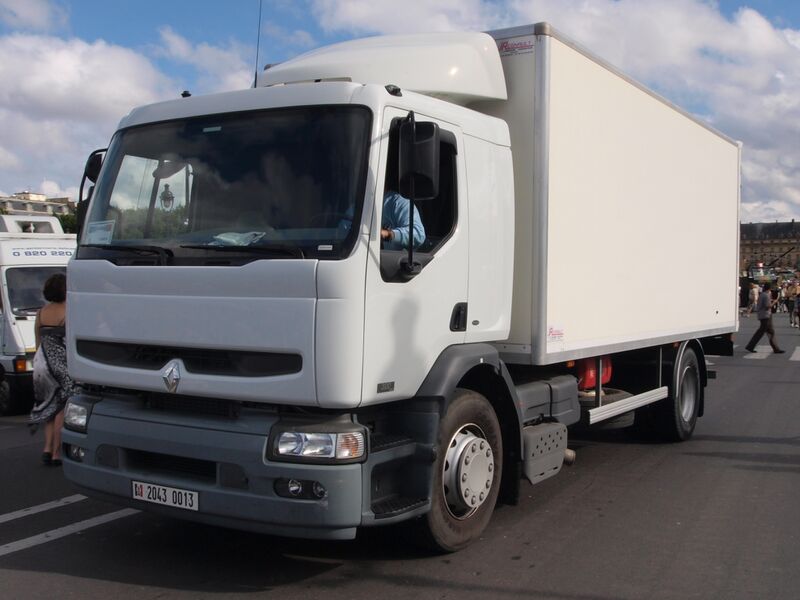 Файл:Renault 320.JPG