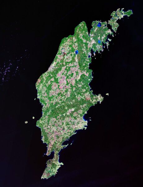 Файл:Gotland Landsat2000.jpeg