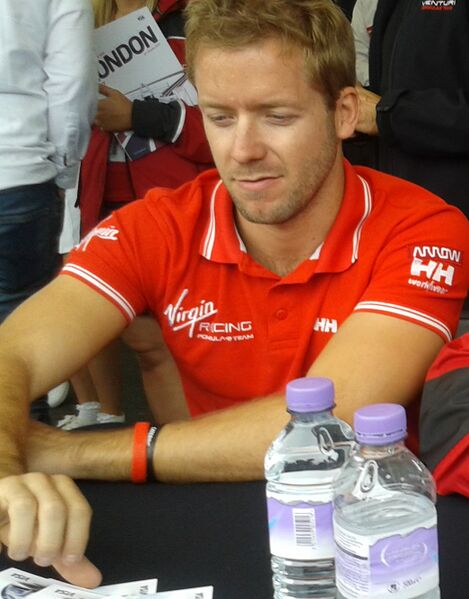 Файл:Sam Bird FE 2015.jpg