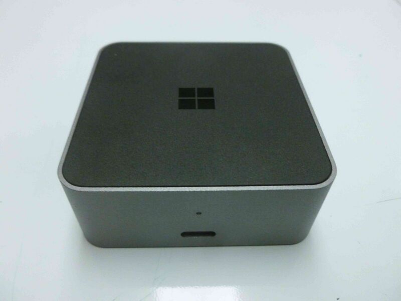 Файл:Microsoft Display Dock.jpg