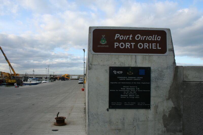 Файл:Sign, plaque Port Oriel.JPG