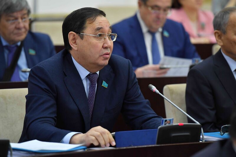 Файл:Gumar Dyussembayev.jpg
