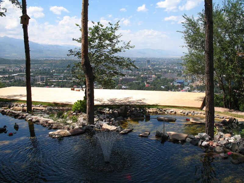 Файл:Almaty Fountain1 2007.JPG