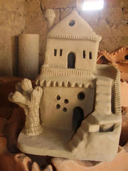 Файл:Terracotta house.JPG